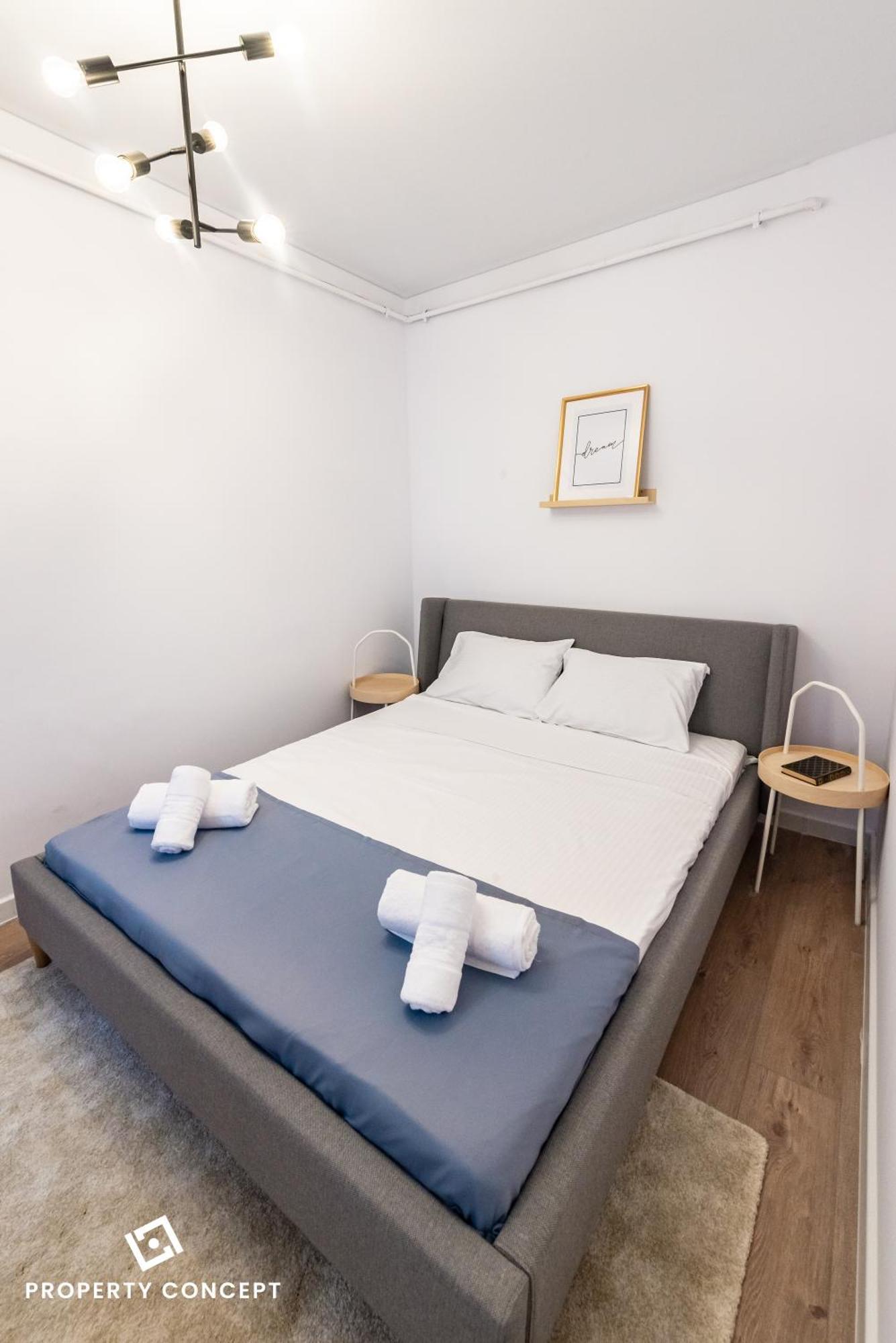 Apartament 711 *