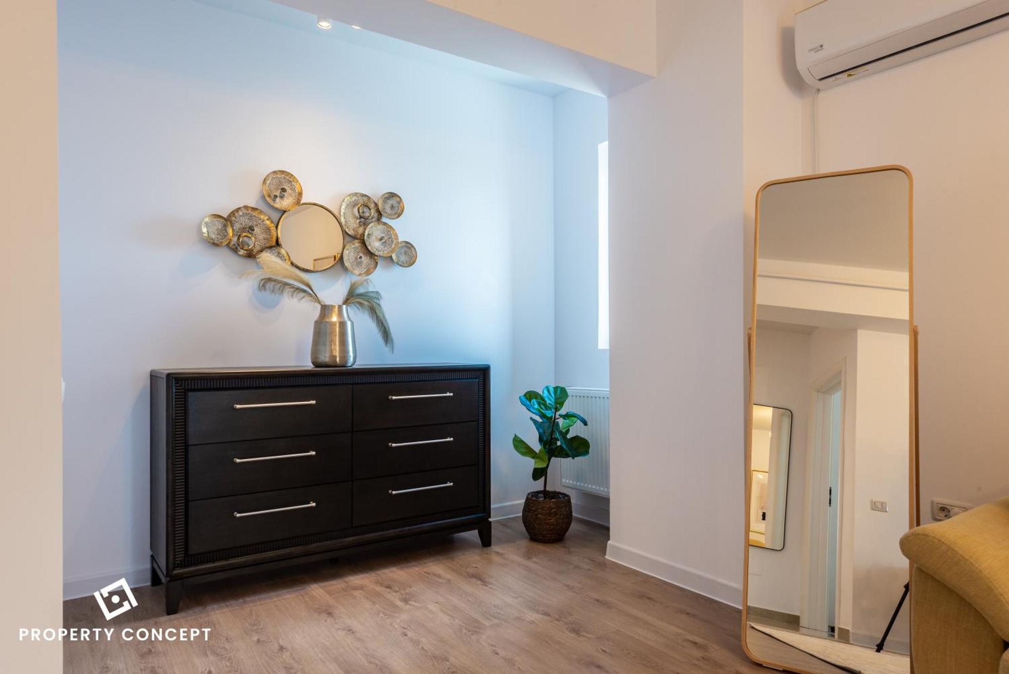 Spacious 1022 Apartament