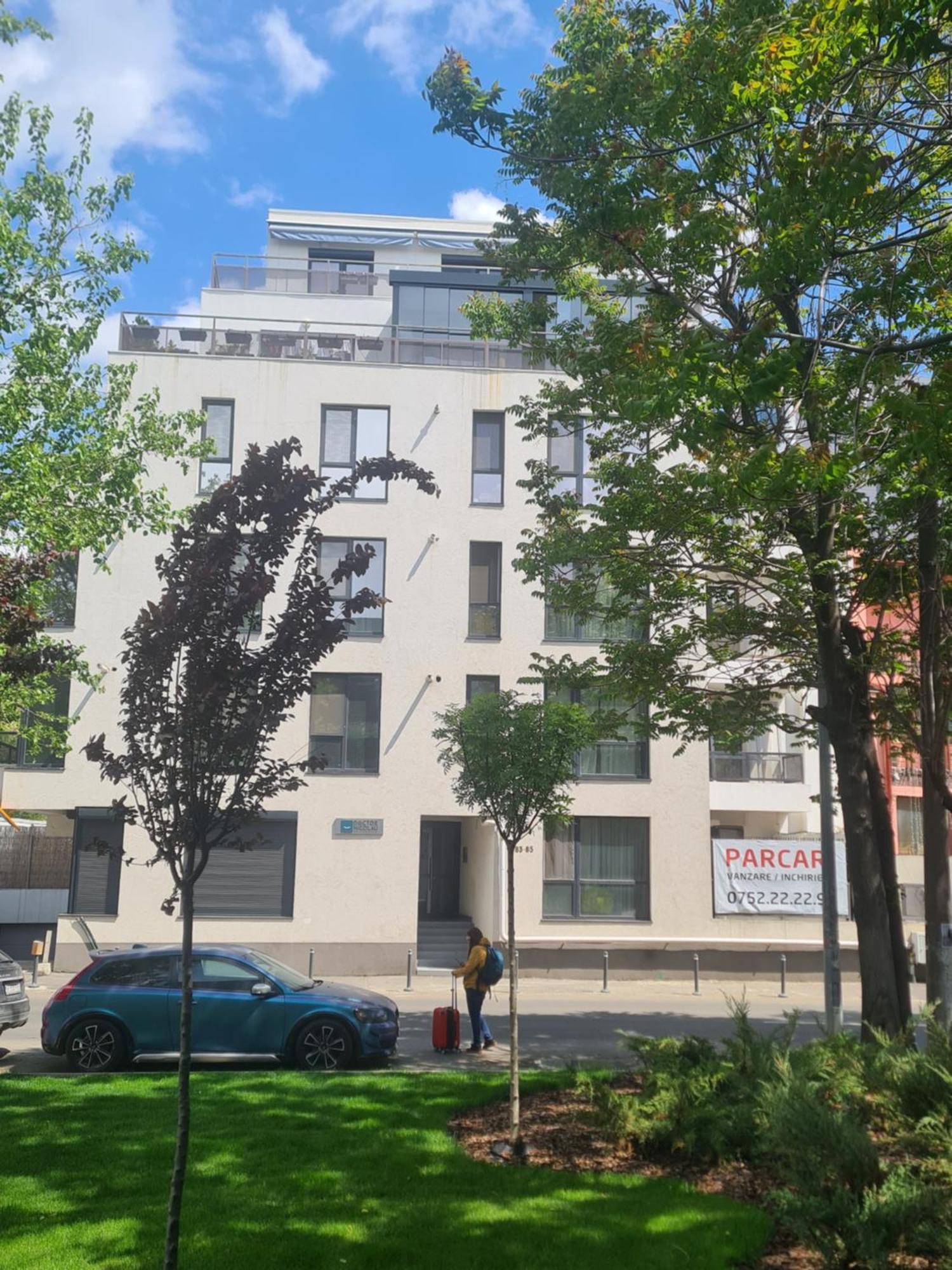 1 Bucureşti