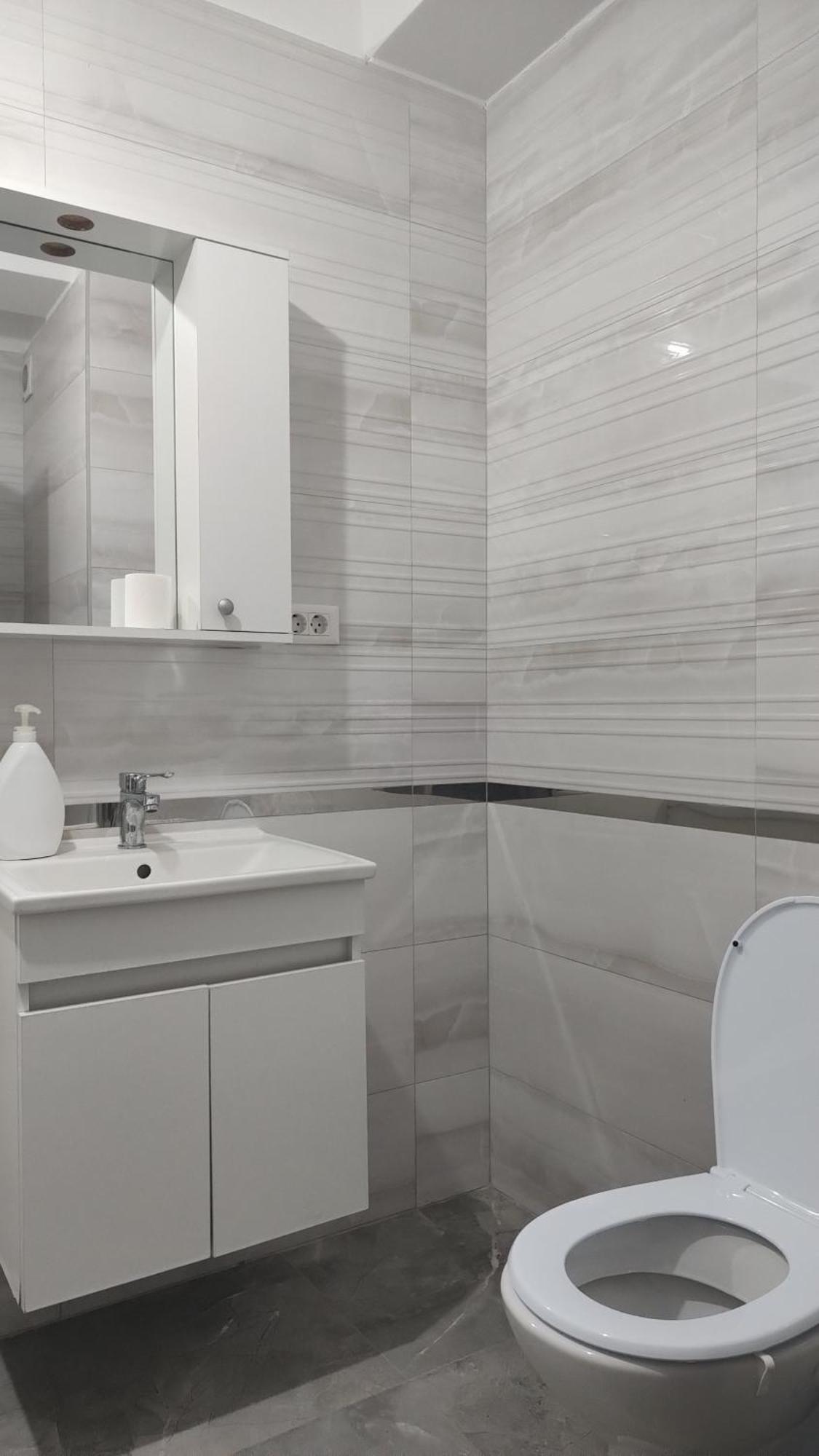 Apartamento Luxury 2 Free Parking Air Conditioning Espresso Modern Bright View Full Complet Utilat *