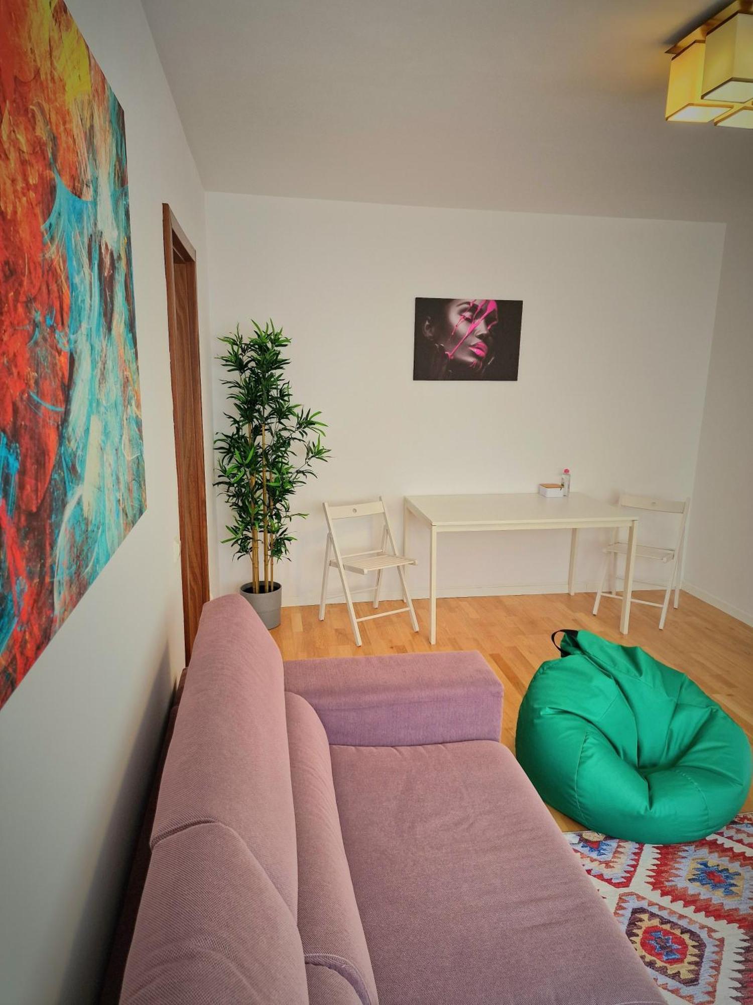 Old Town Oasis - Secured Parking Nearby - Self Check In - Metro Station At 1min Bucareste