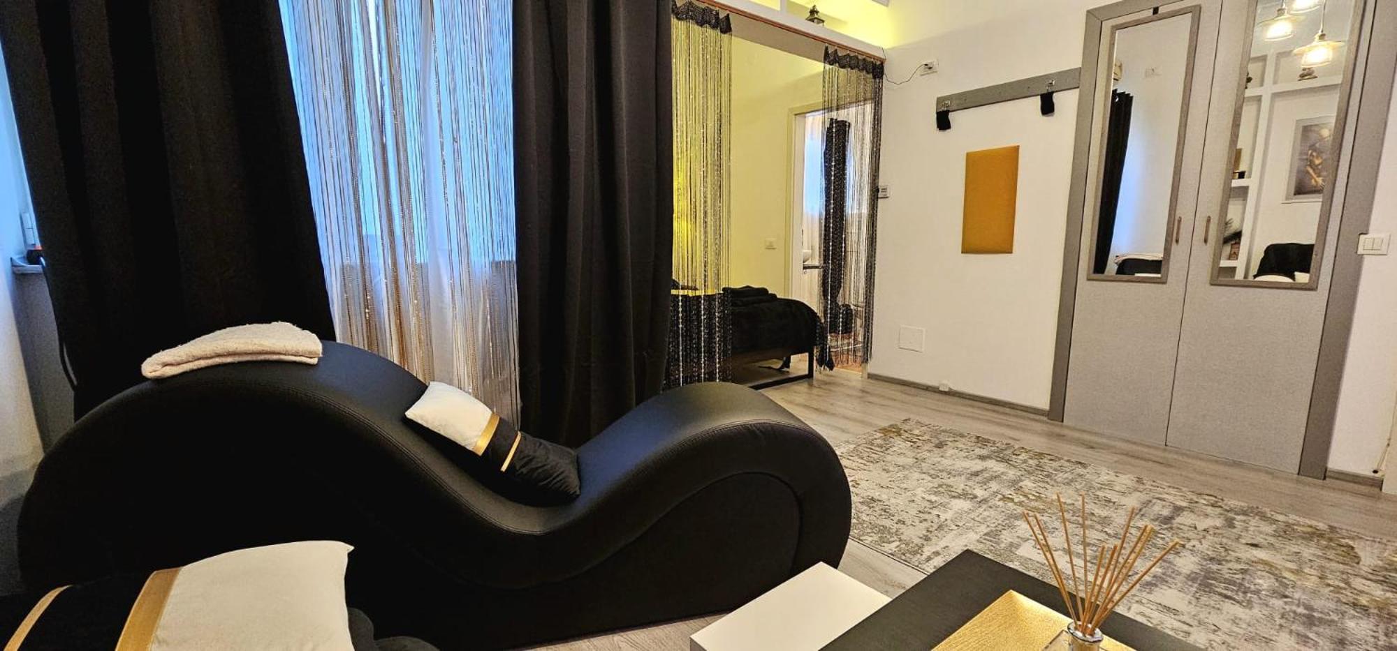 Tantra 1 Conta Universitate Bucharest
