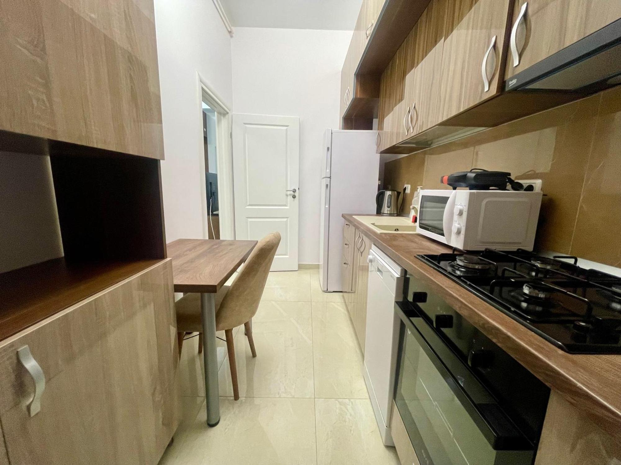 Apartment Adress Cd10