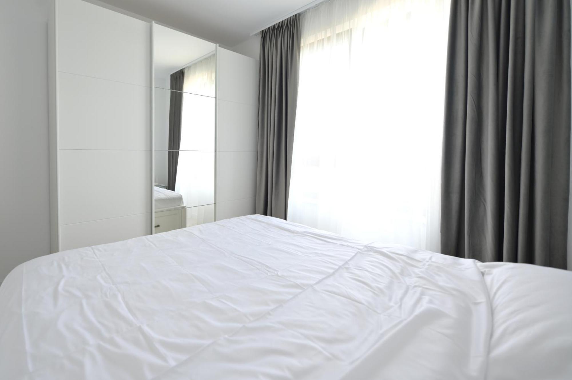 Apartment Chic Near Therme And Airport Bucharest