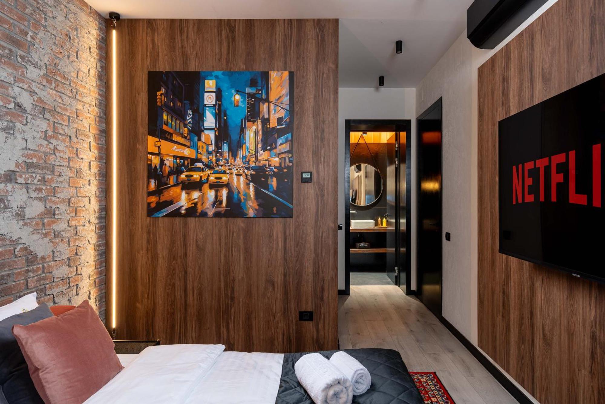 Apartment Win Herastrau - Luxury Design 2br - Parking