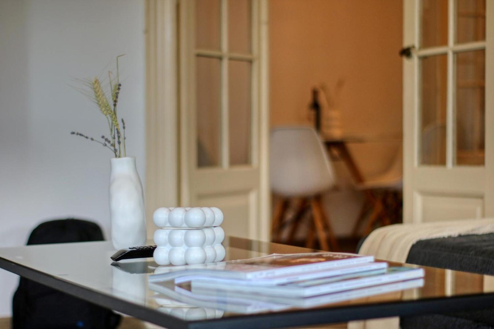 Charm Apartment *
