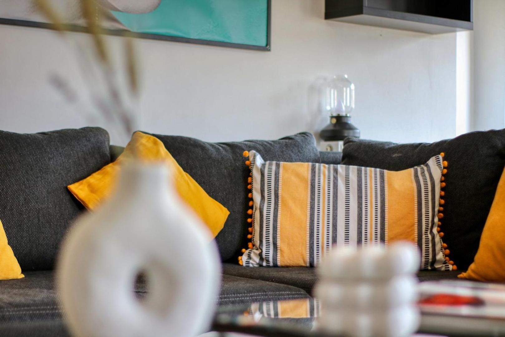 Charm Apartment *