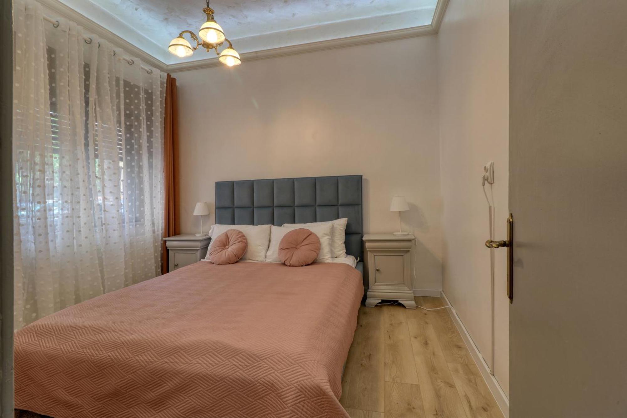 Central Charm Retreat Apartment *