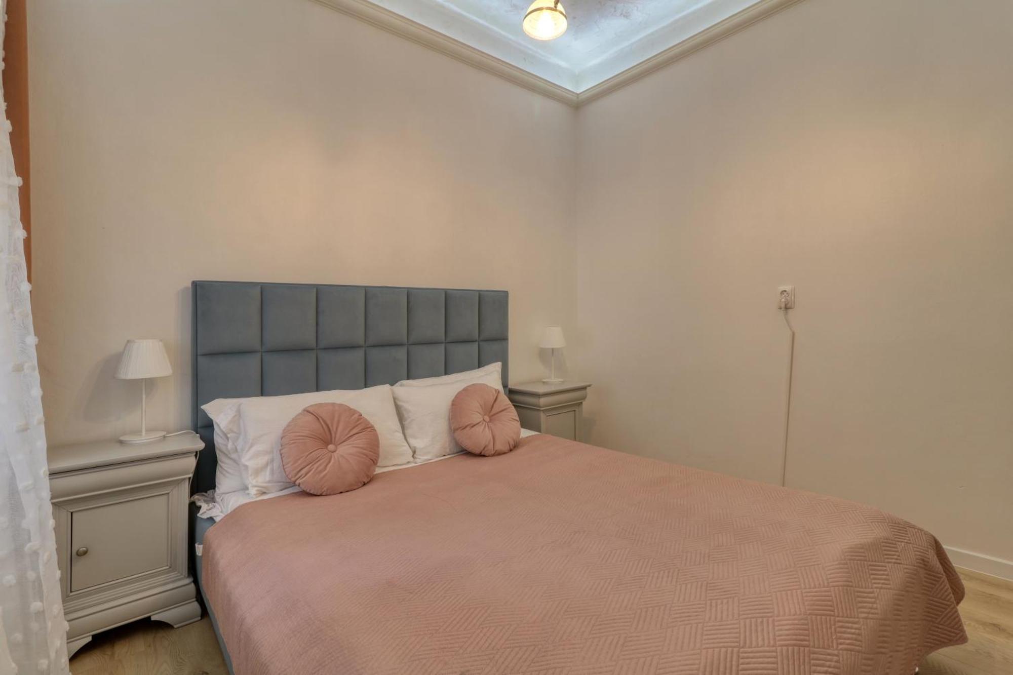 Central Charm Retreat Apartment Bucharest