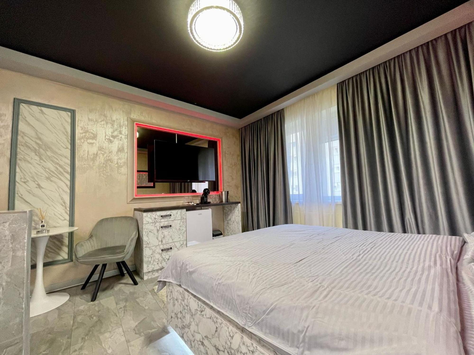Nubia & Apartment *