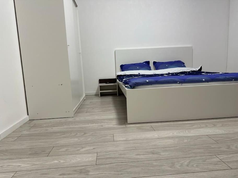 Apartment Wild Nest King Size Bed *