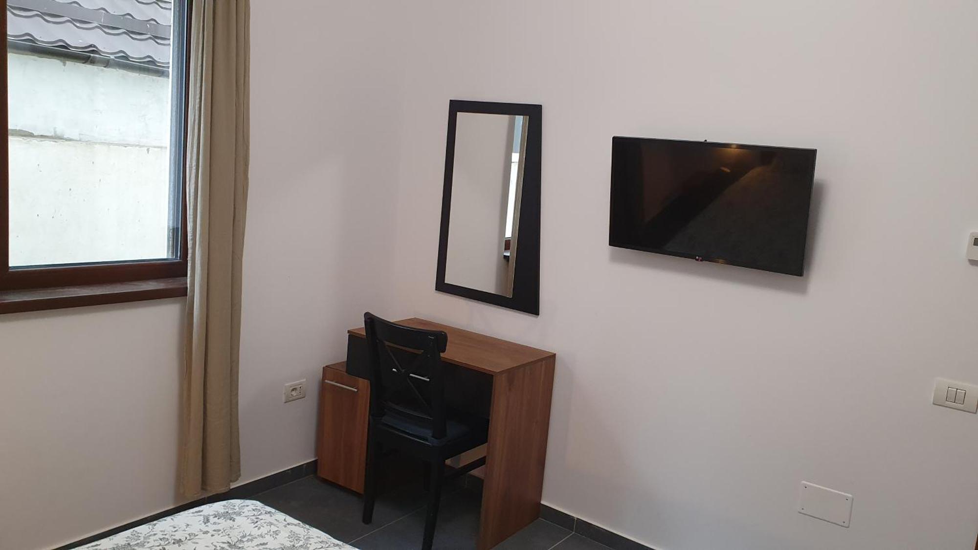 Mrs House 1 * Bucharest