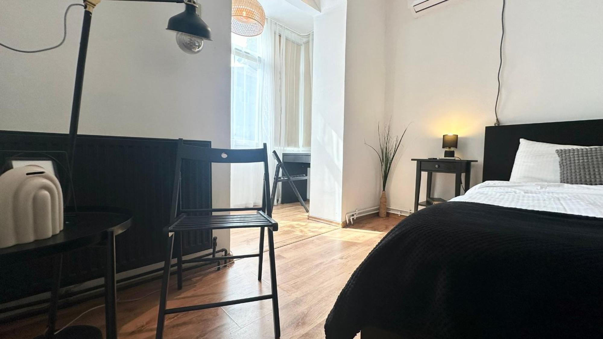 Retro On Puccini Street, Floreasca Apartment *