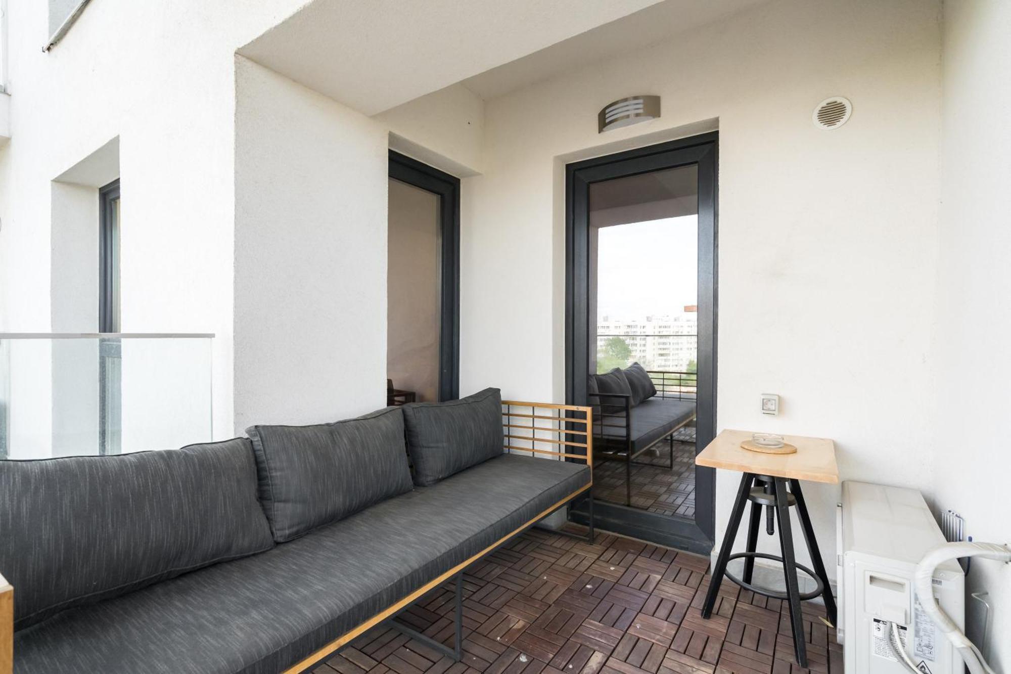 Apartment Golden Grove I 1 Bedroom Near Romexpo