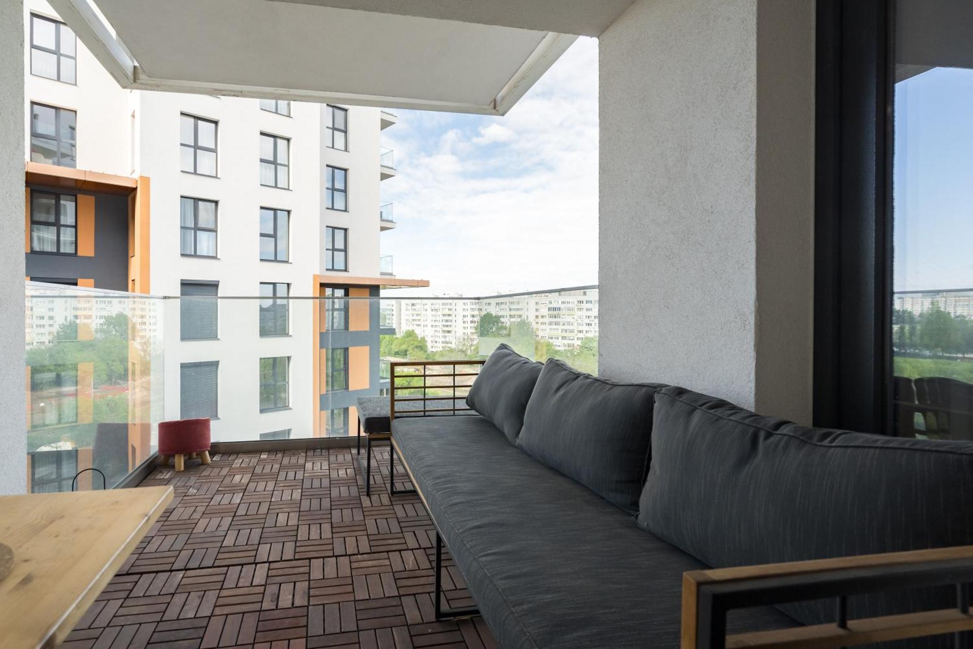 Golden Grove I 1 Bedroom Near Romexpo Apartment *
