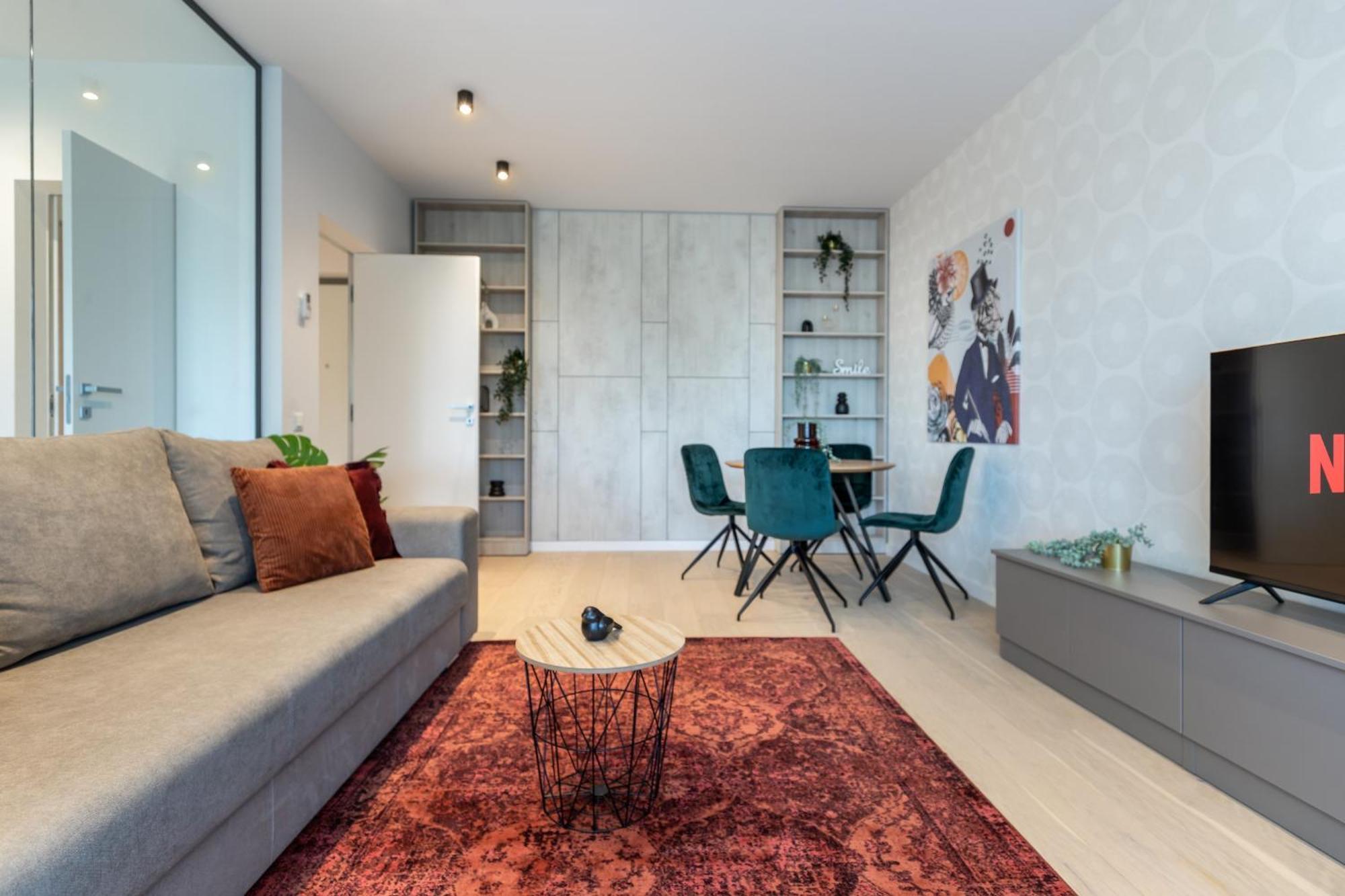 Apartment Stylish 1br With Balcony In Vibrant Business Area Bucharest