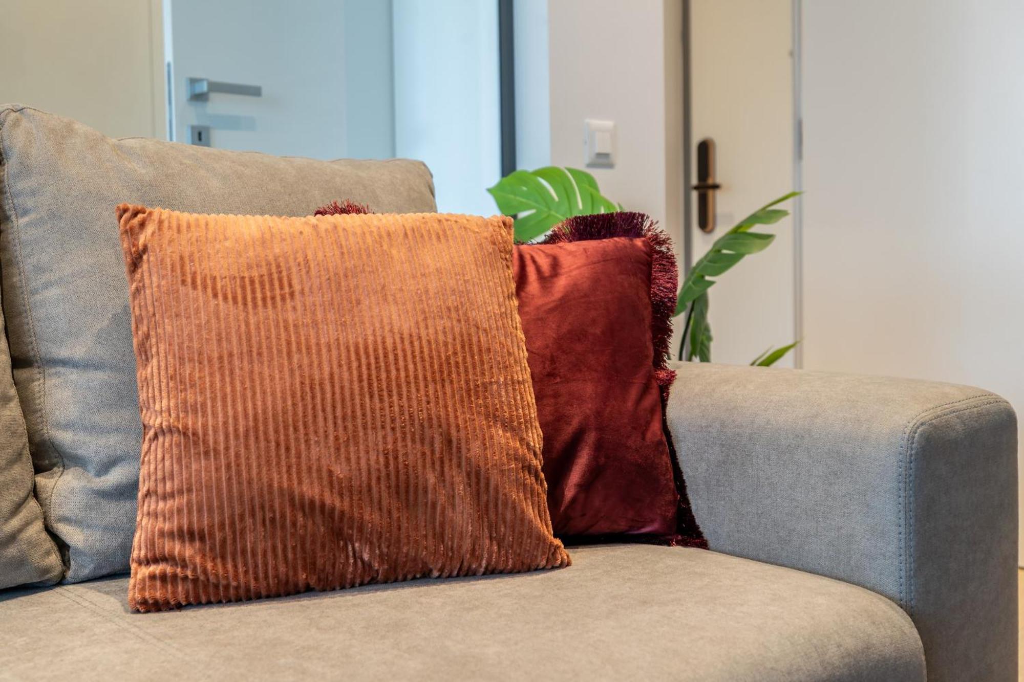 Stylish 1br With Balcony In Vibrant Business Area Apartment Bucharest