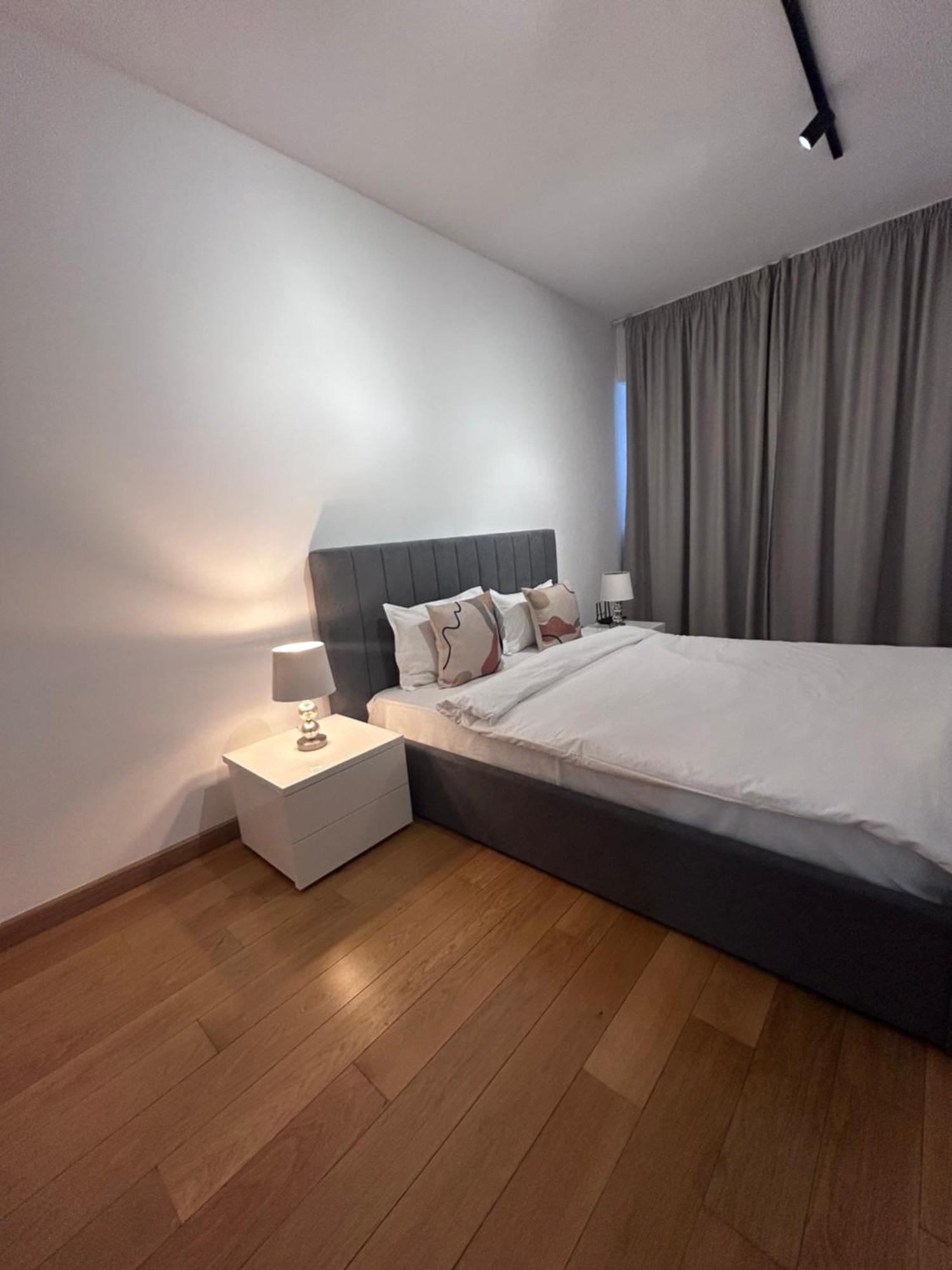 365 In Apartment *