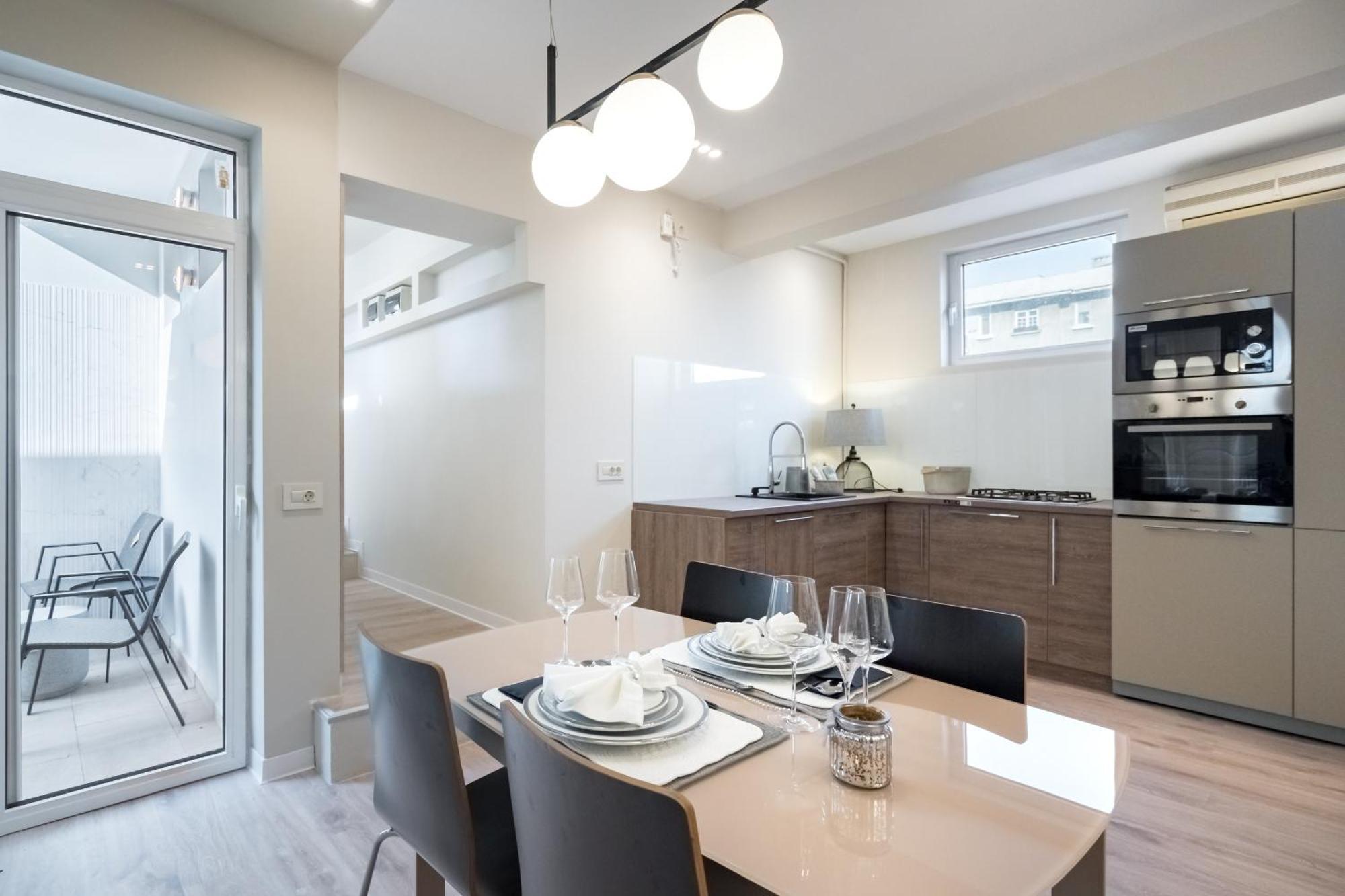 Loft In Piata Romana Apartment