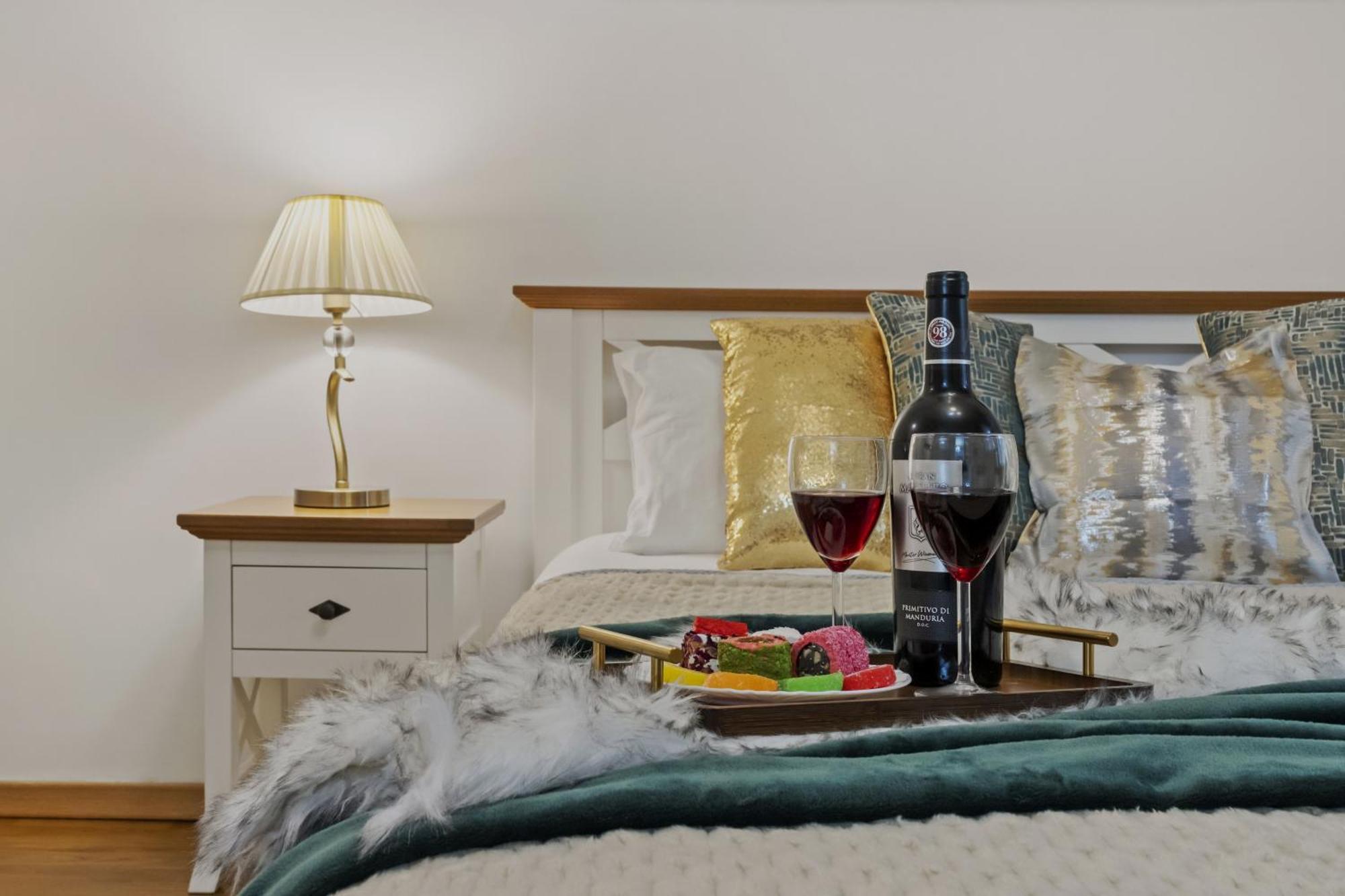 Sweet Luxury Three City Center Universitate * Bucharest