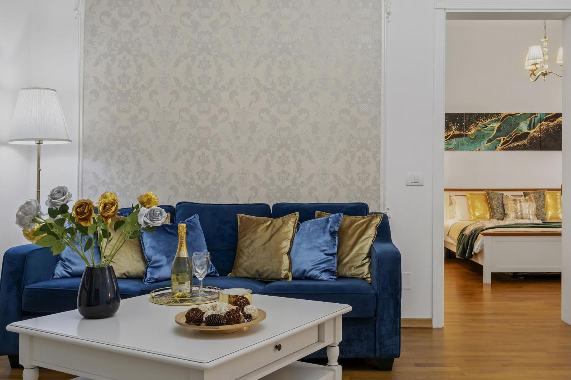 Apartment Sweet Luxury Three City Center Universitate Bucharest