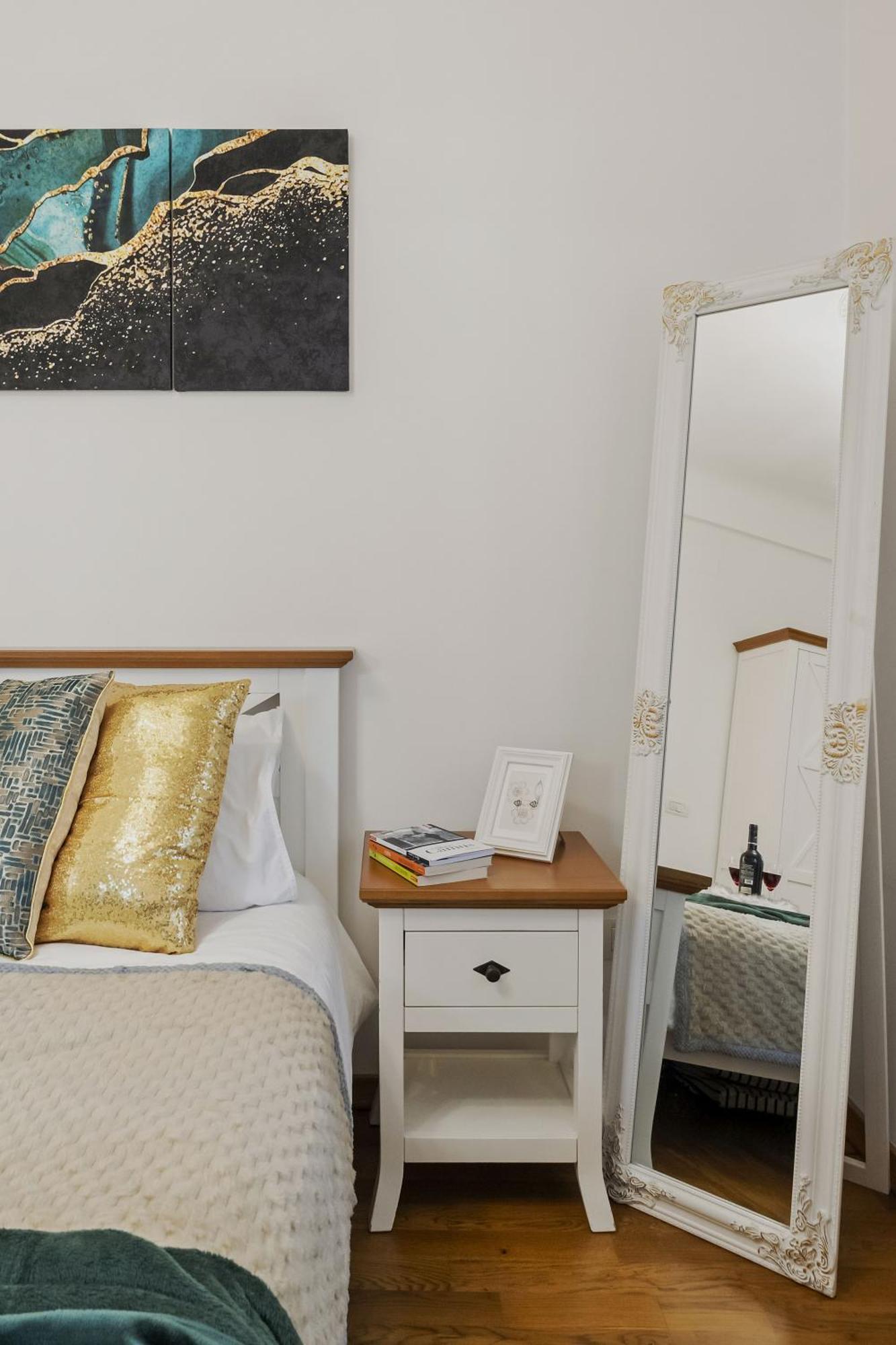 Sweet Luxury Three City Center Universitate *