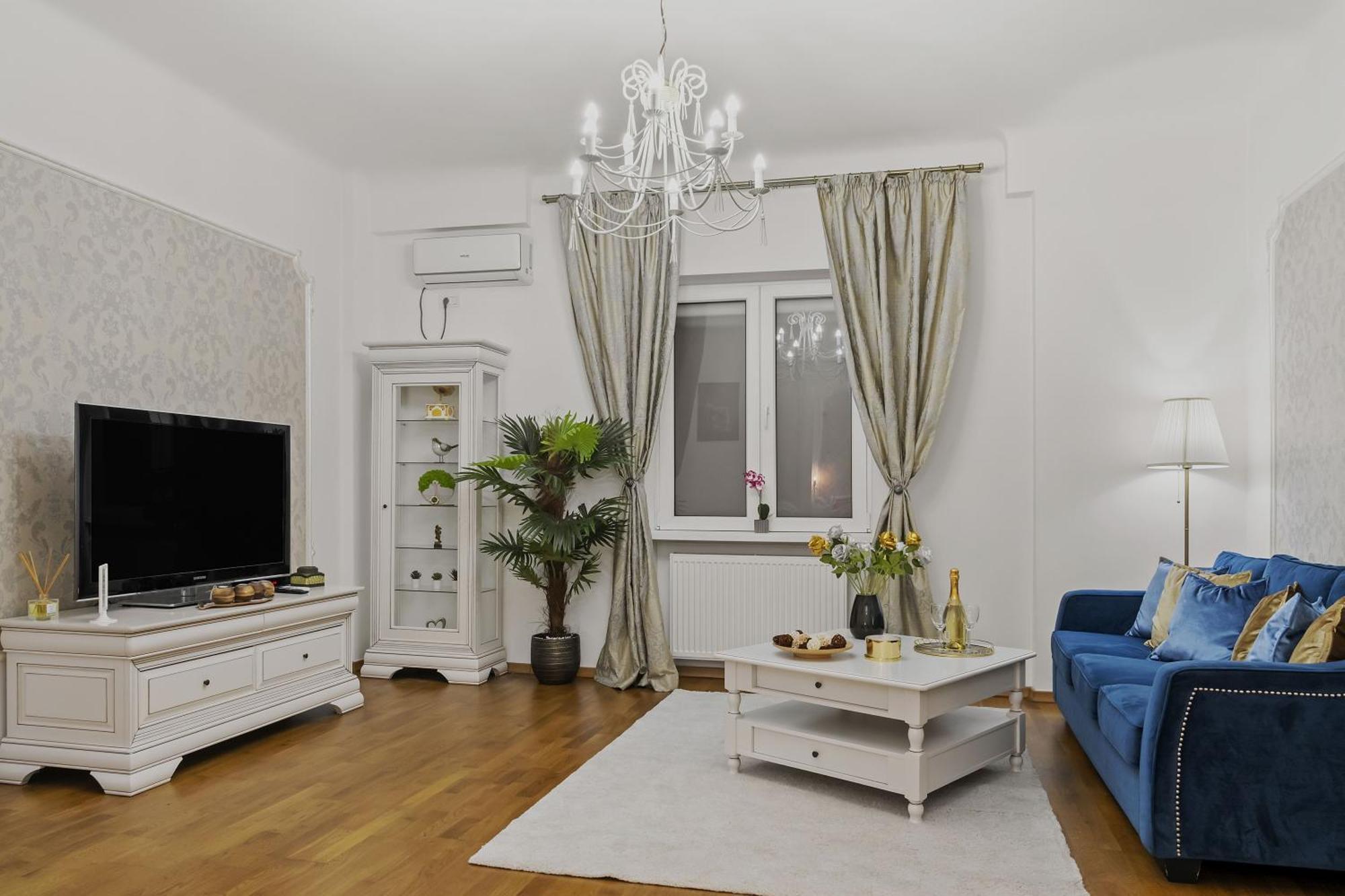 Sweet Luxury Three City Center Universitate Bucharest