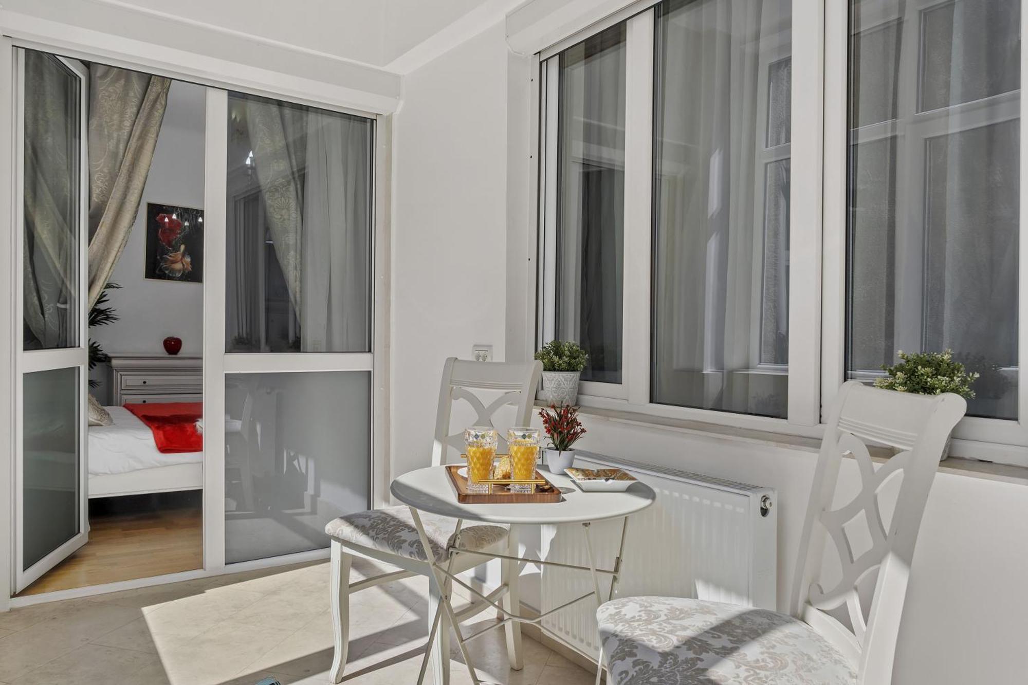Sweet Luxury Three City Center Universitate * Bucharest