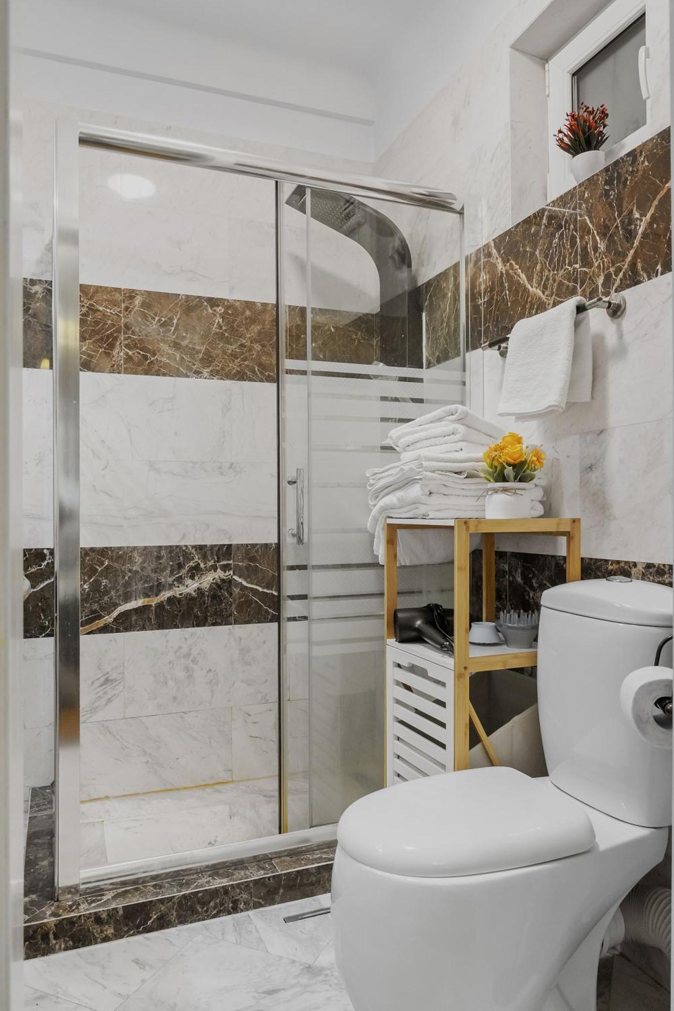 Sweet Luxury Three City Center Universitate