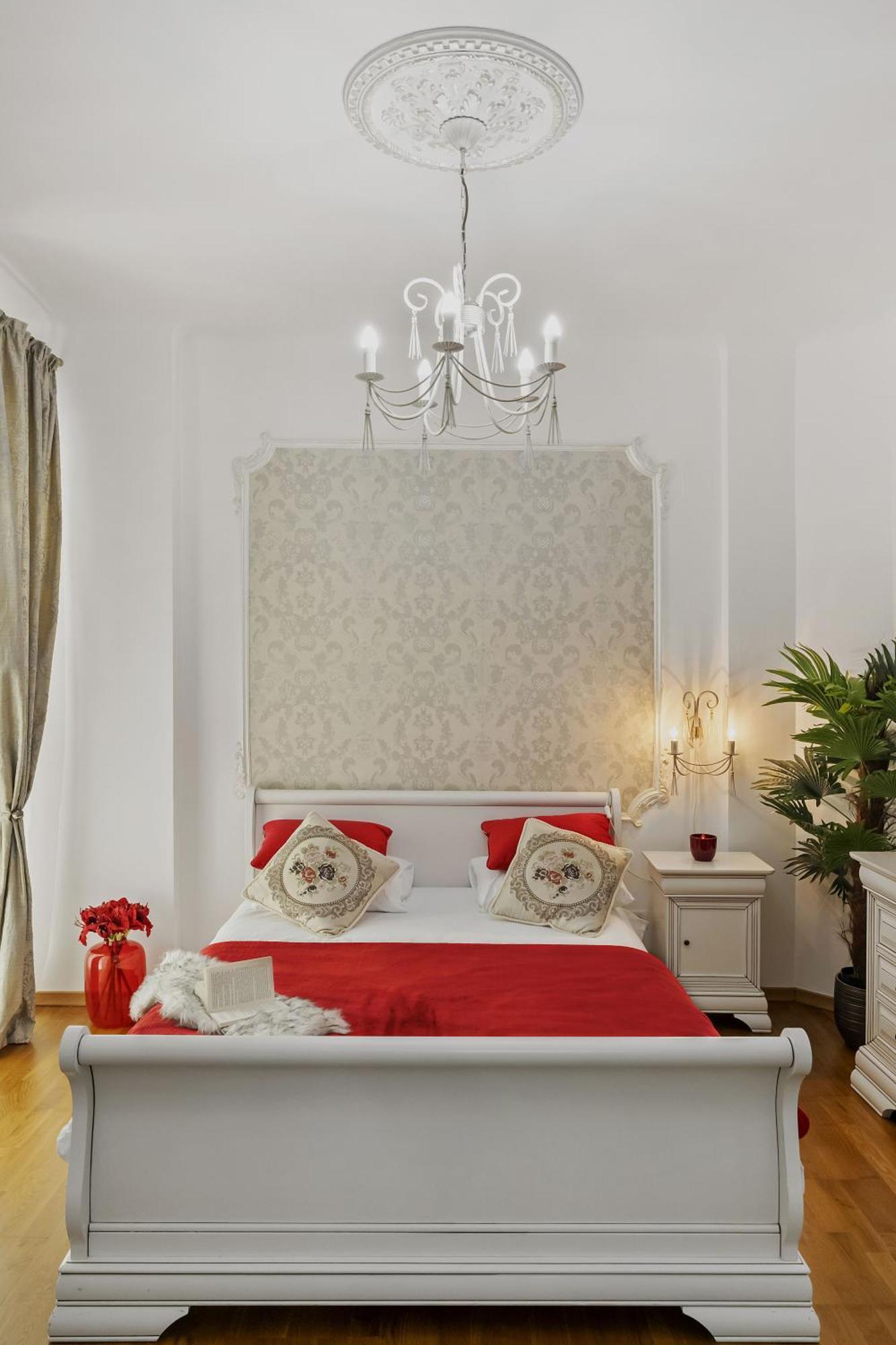 Apartment Sweet Luxury Three City Center Universitate