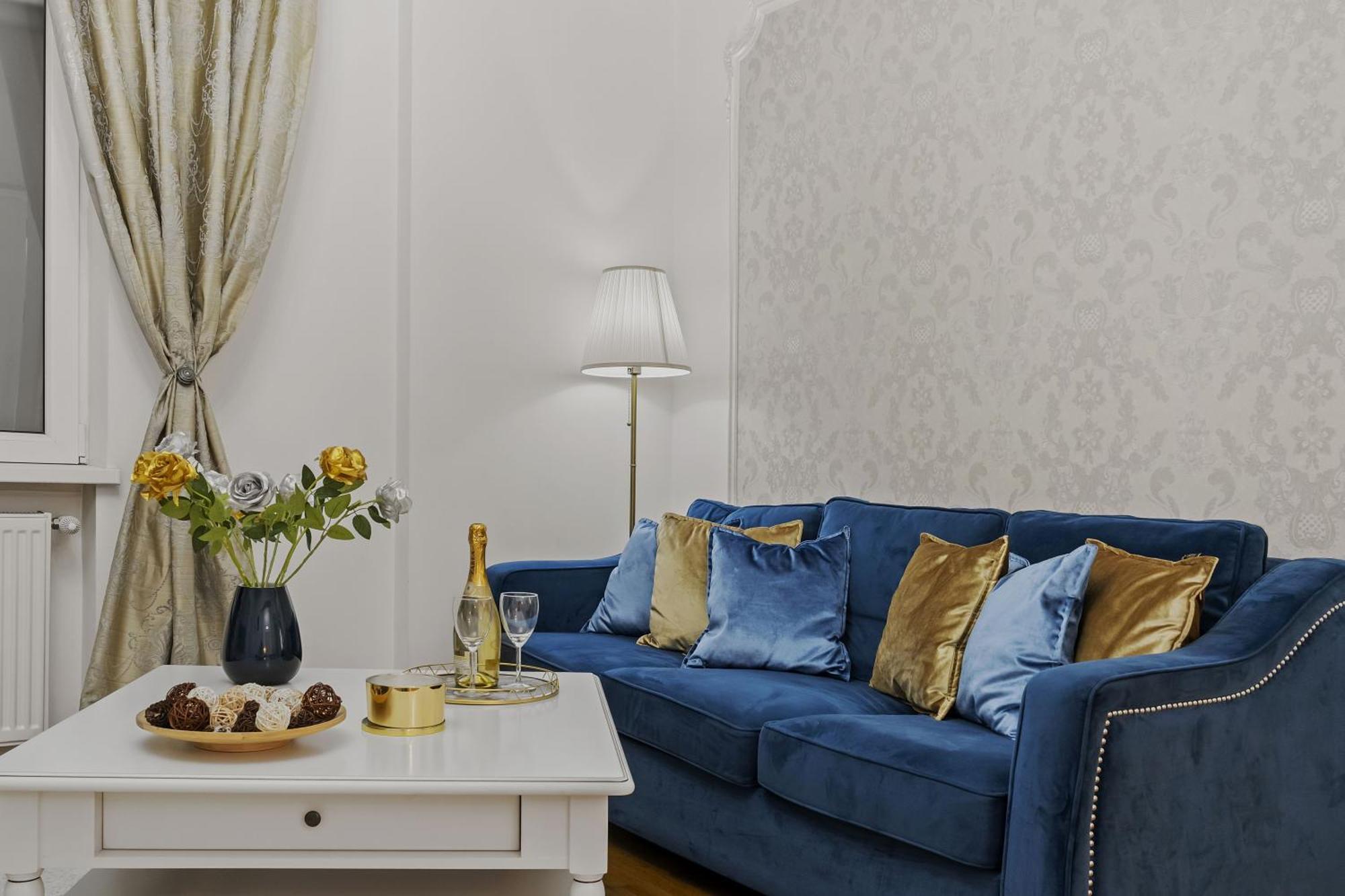 Sweet Luxury Three City Center Universitate *