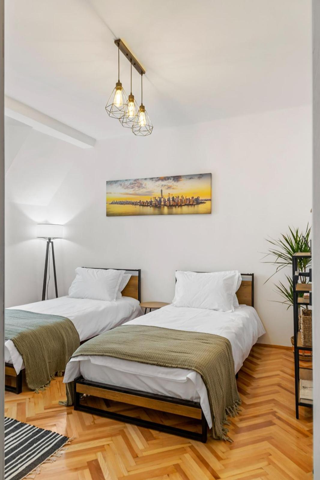 Apartment Herman Park View Cozy Bucharest