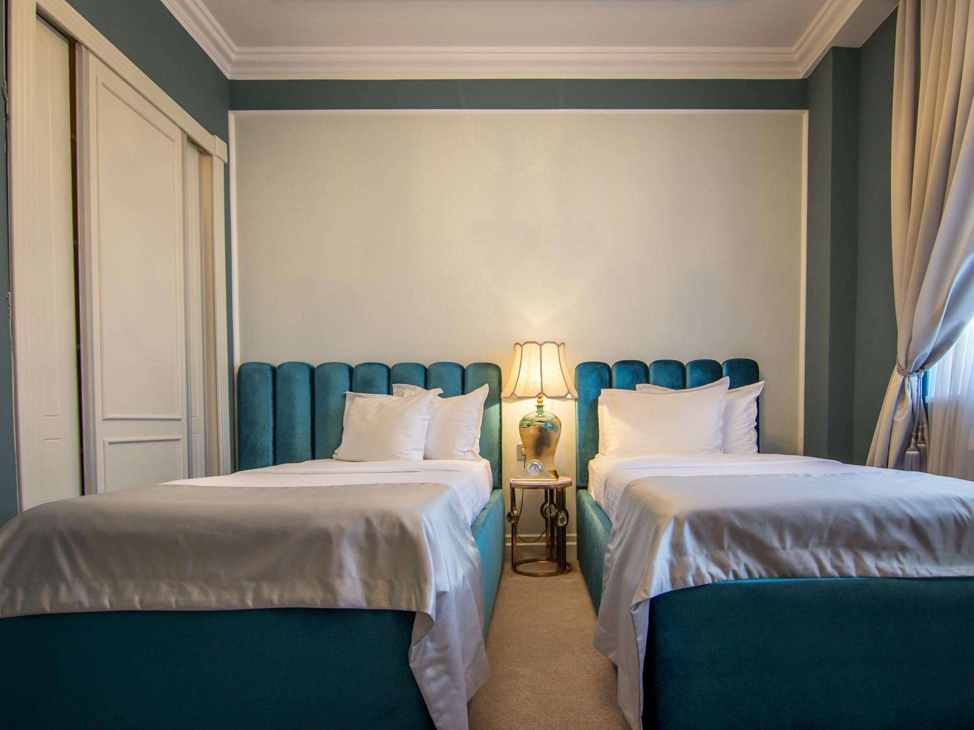 Hotel Lido By Phoenicia 4*