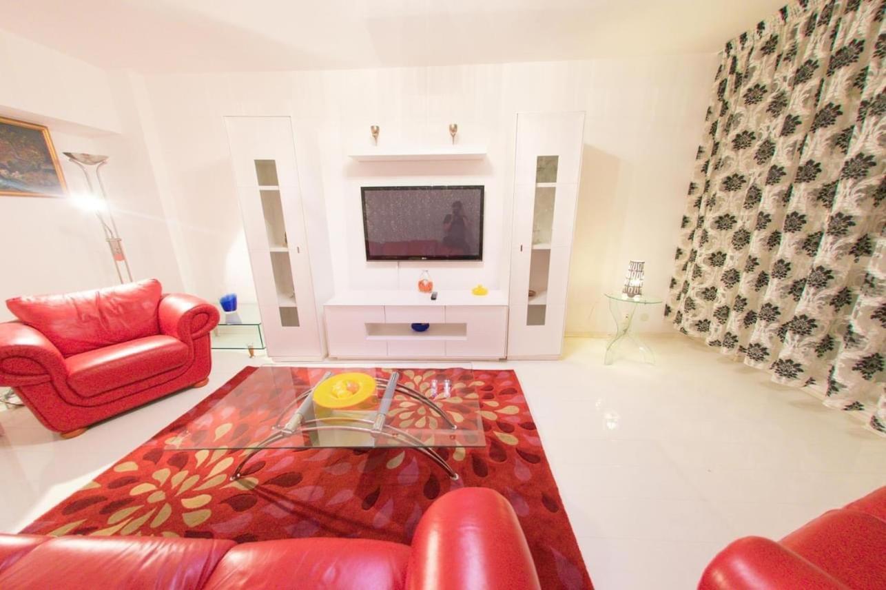 Versace Apartment *