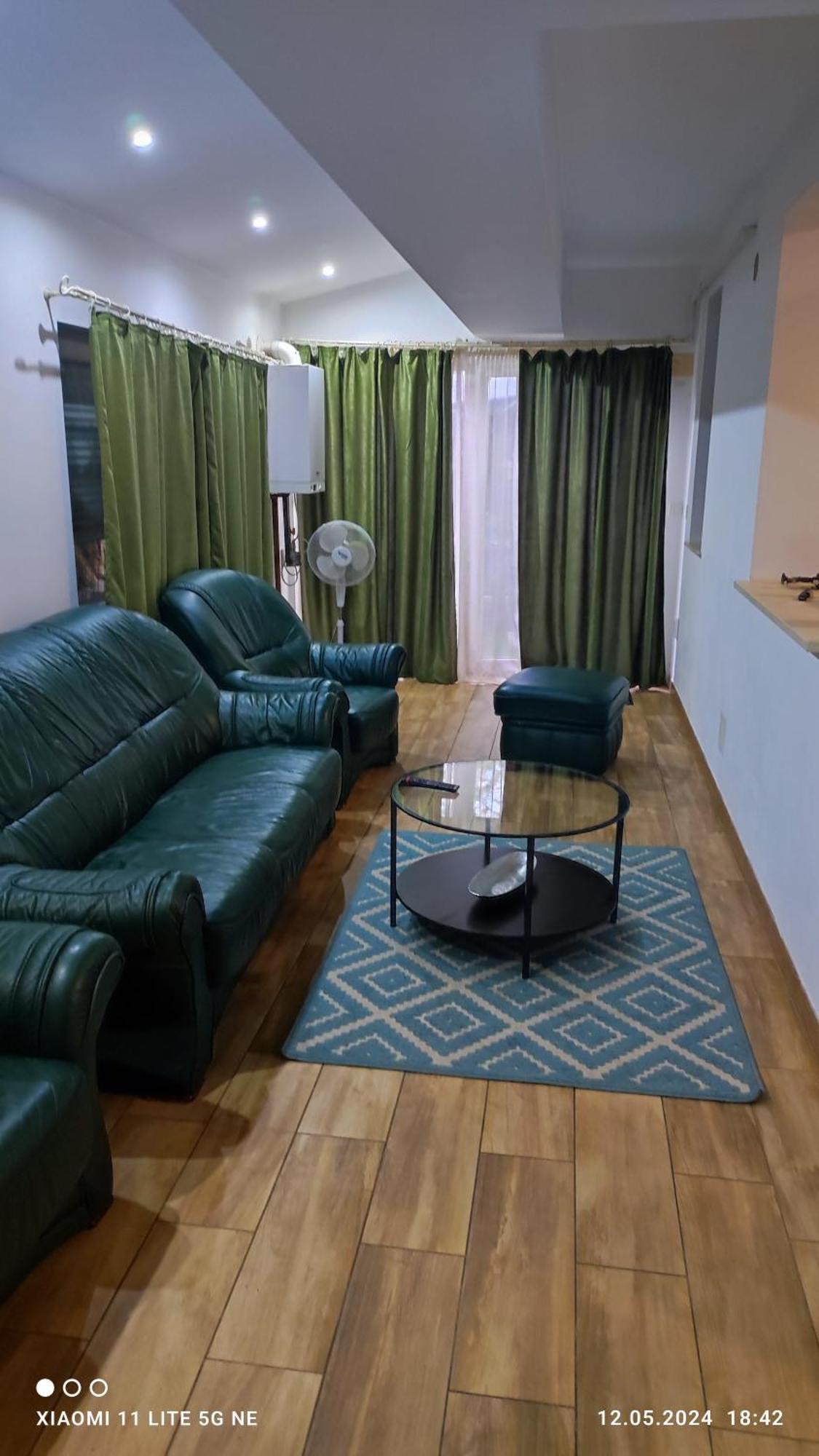 Apartment Apartament Lenus'k Bucharest