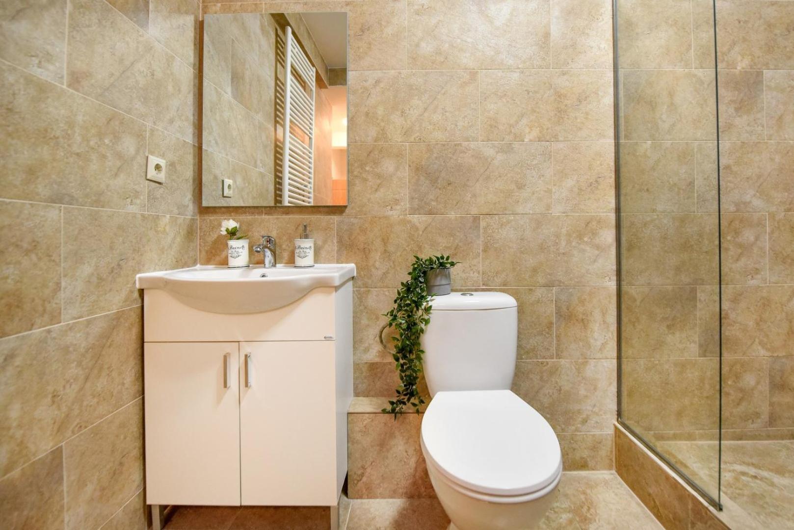 Apartment Historic Charm, Modern Comfort - In The Heart Of The Old Town *