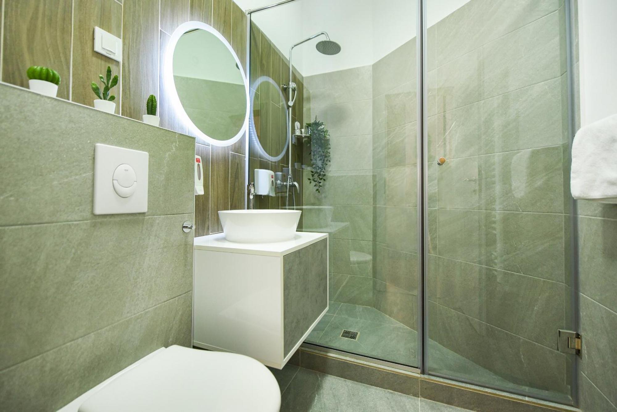 Near Cismigiu - Where Style Meets Convenience *