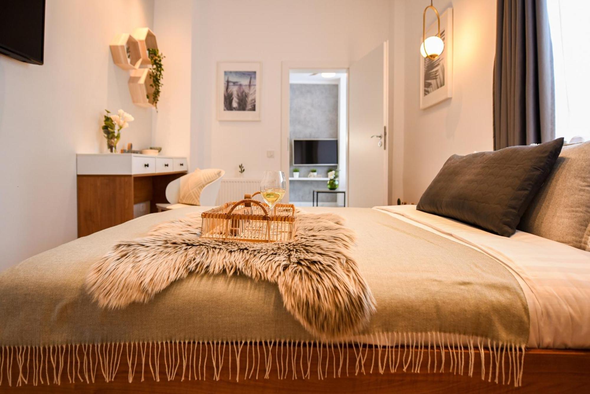 Near Cismigiu - Where Style Meets Convenience