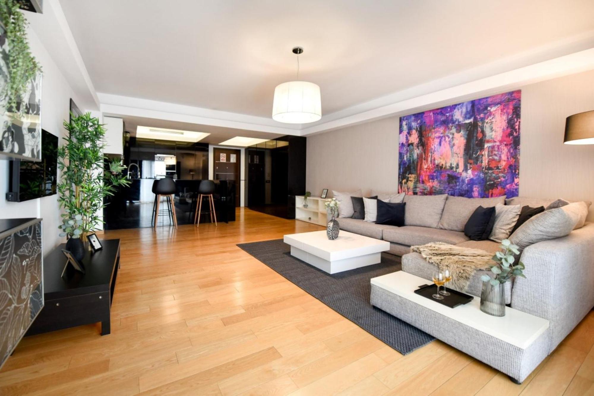 Wonderful In Prime North Location - Heaven For Extended Apartament *