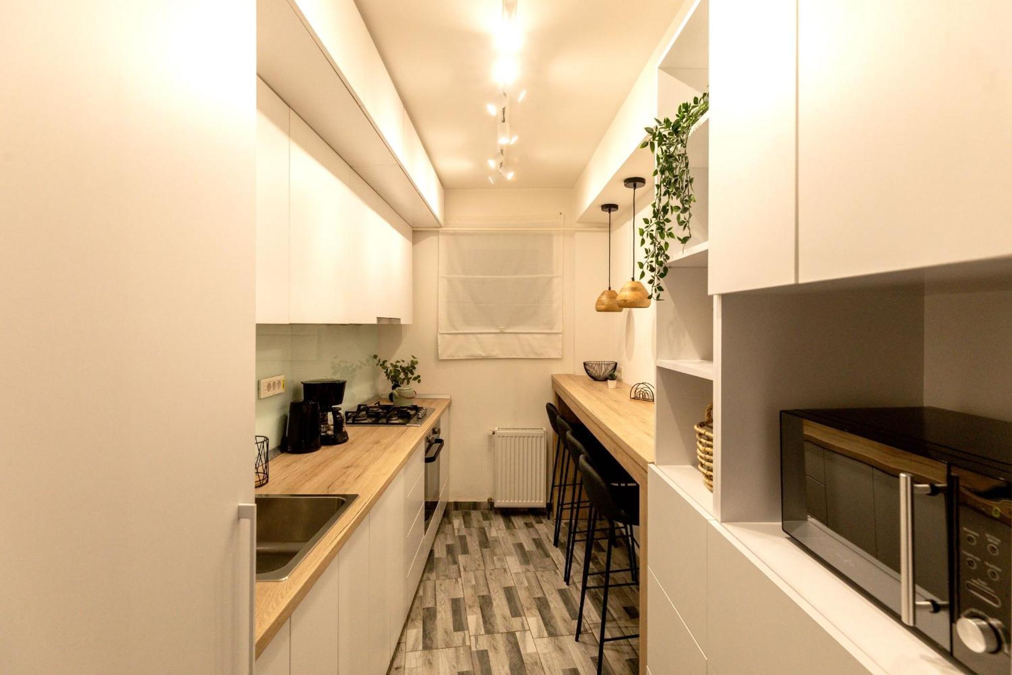 Modern Elegance In The Heart Of The City - romana Square Apartament