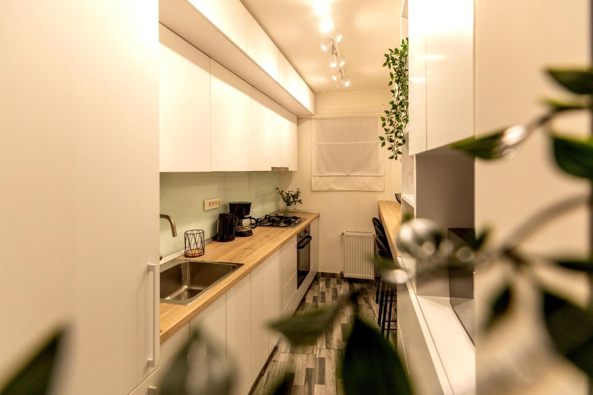 Modern Elegance In The Heart Of The City - romana Square Bucureşti