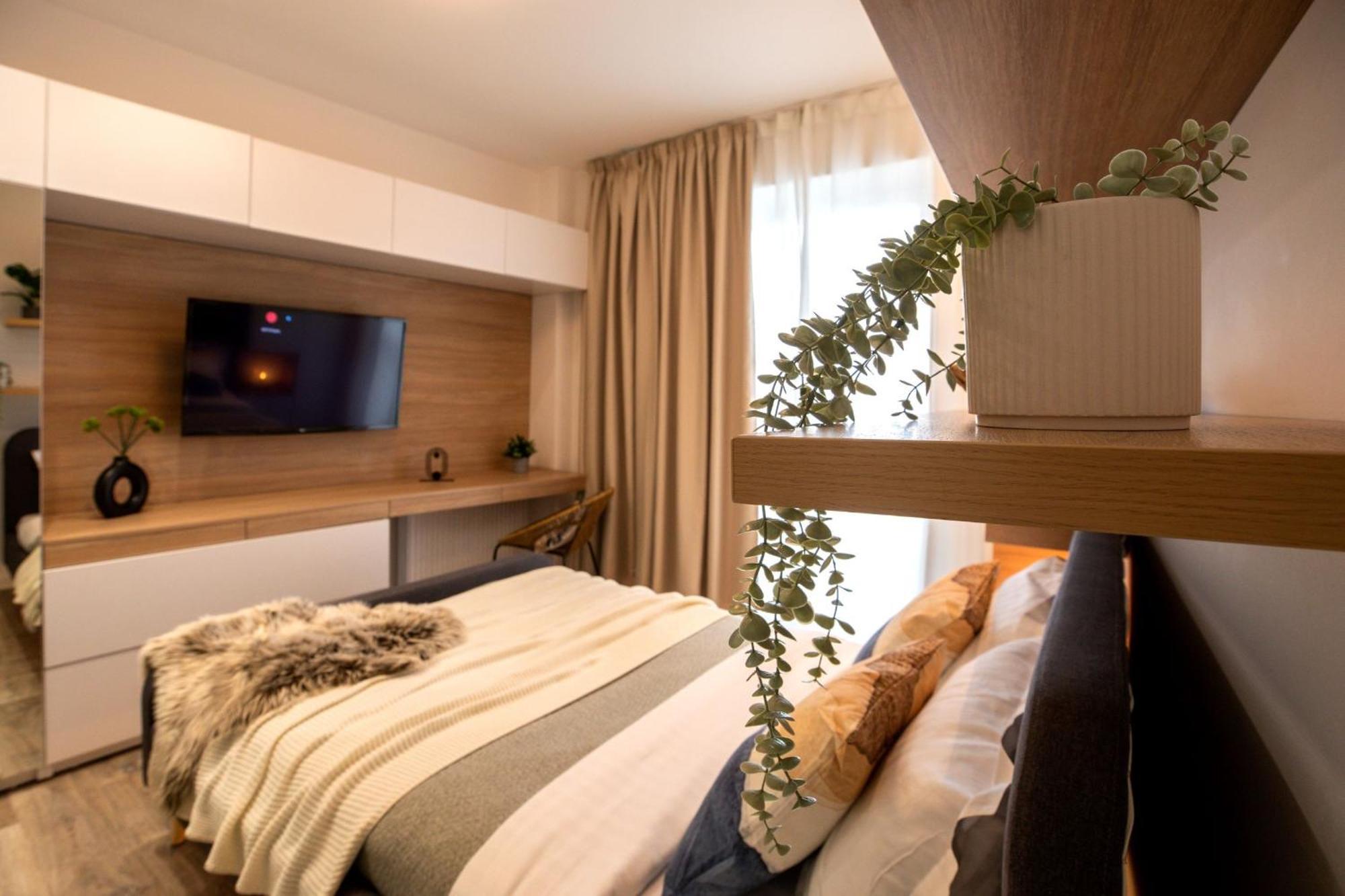 Apartament Modern Elegance In The Heart Of The City - romana Square