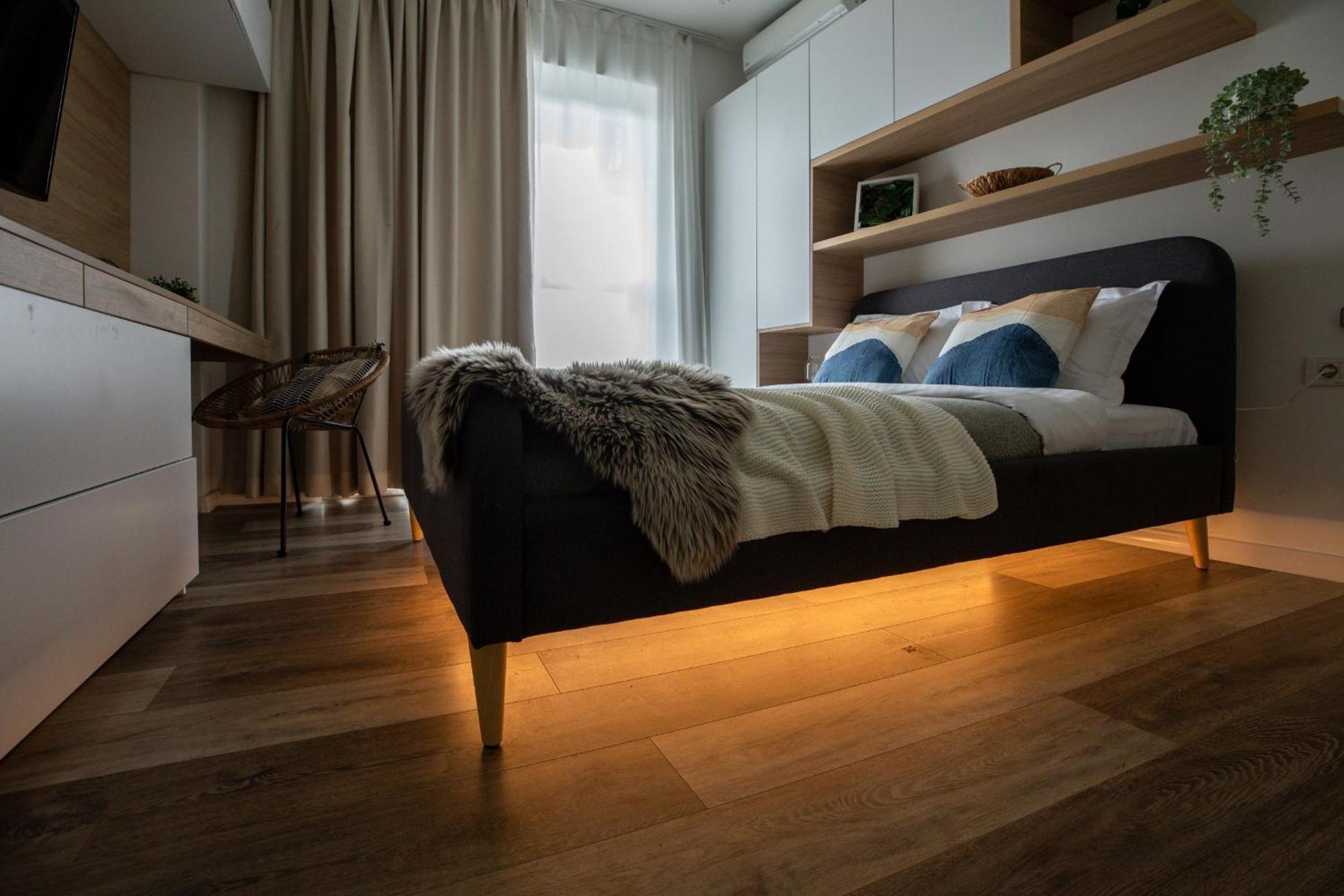 Modern Elegance In The Heart Of The City - romana Square