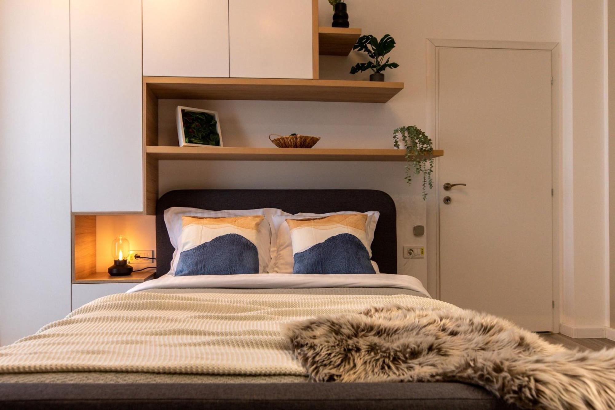Modern Elegance In The Heart Of The City - romana Square *
