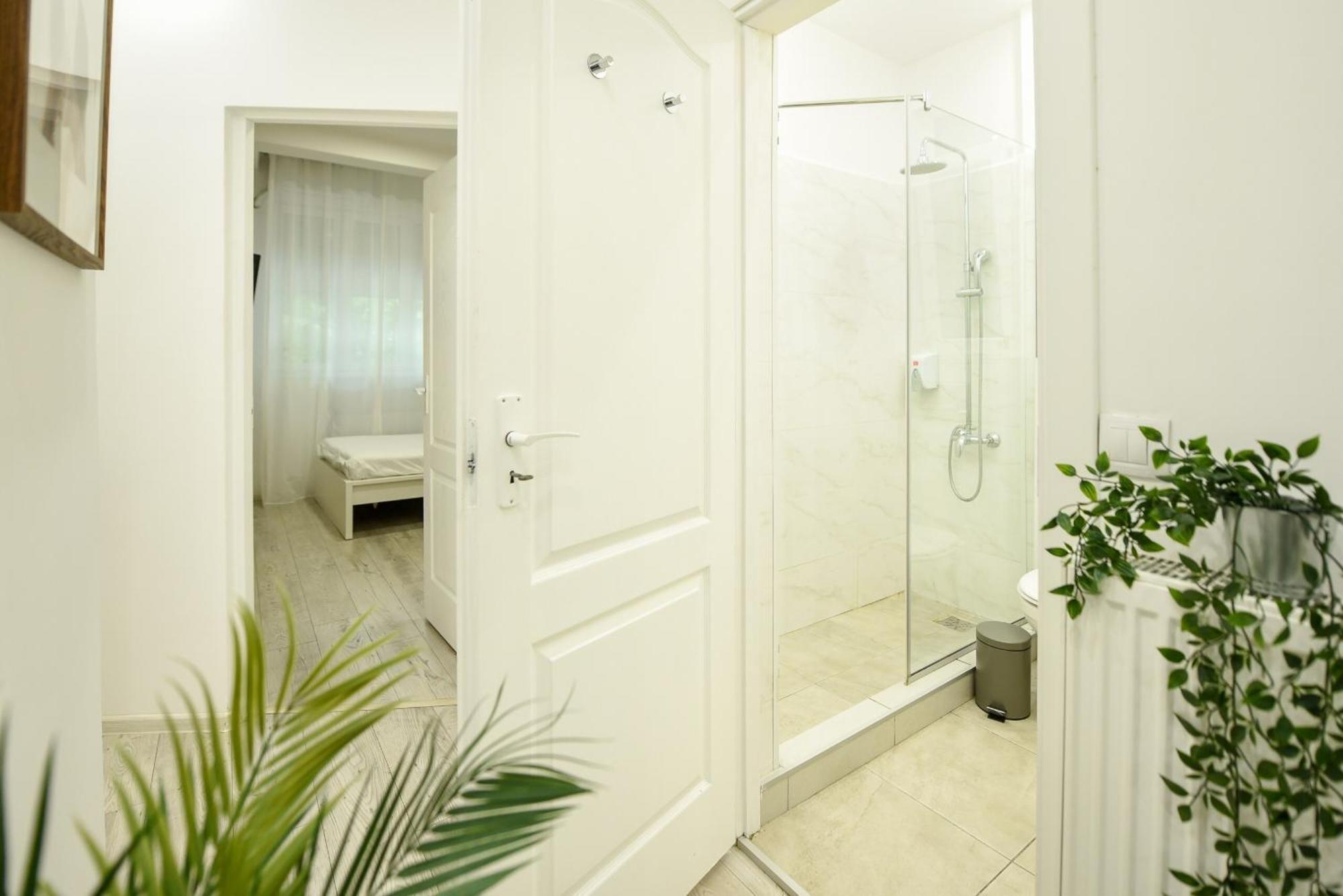 Apartment Ideal - Spacious & Modern Near Unirii Square