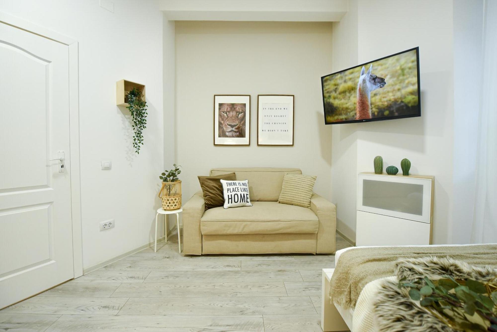 Ideal - Spacious & Modern Near Unirii Square *