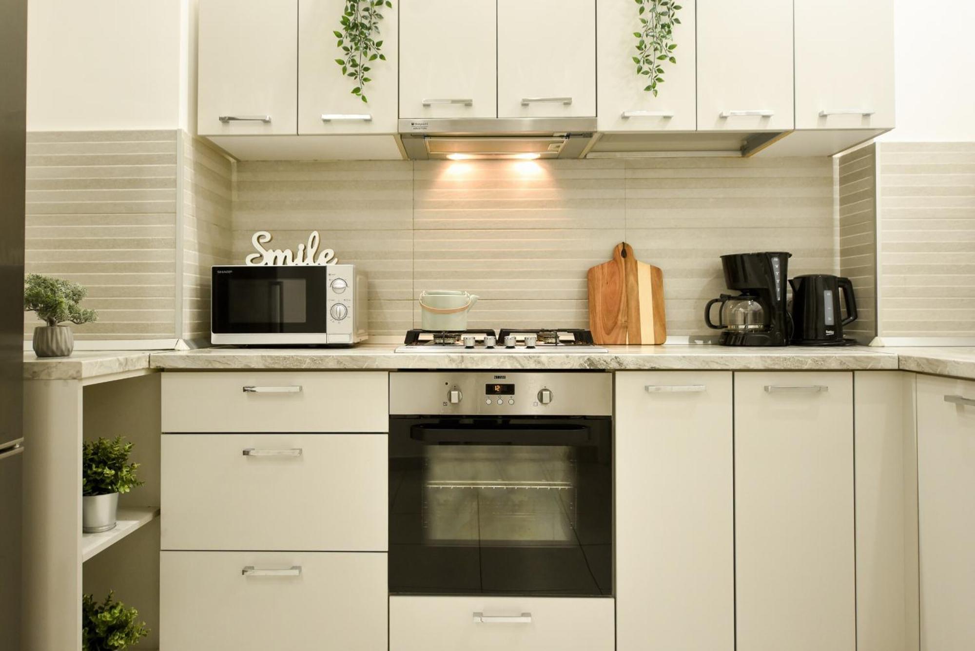 Ideal - Spacious & Modern Near Unirii Square * Bucharest