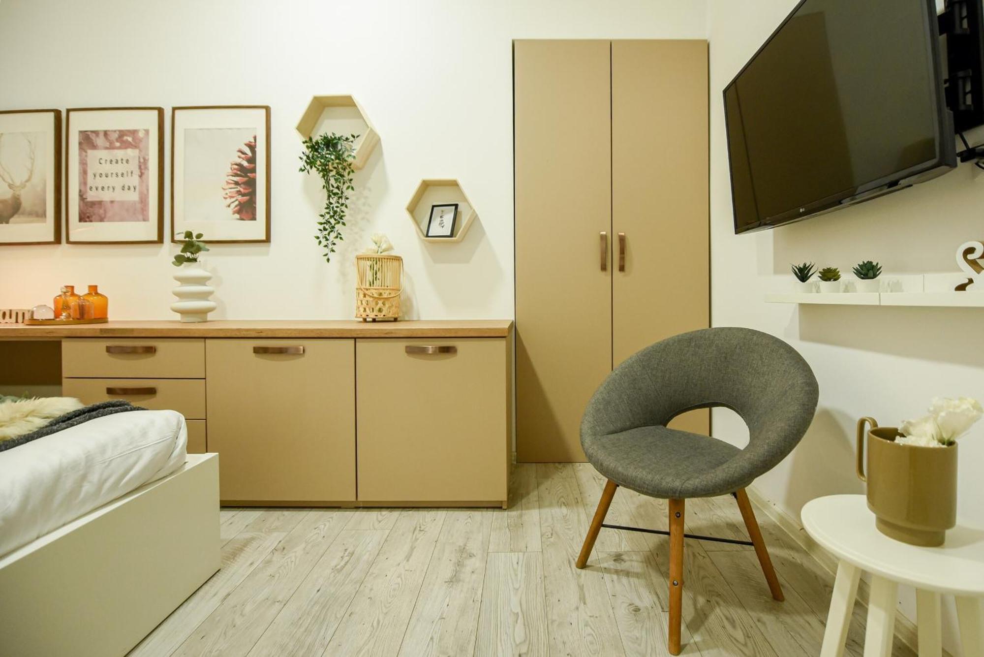 Apartment Ideal - Spacious & Modern Near Unirii Square Bucharest