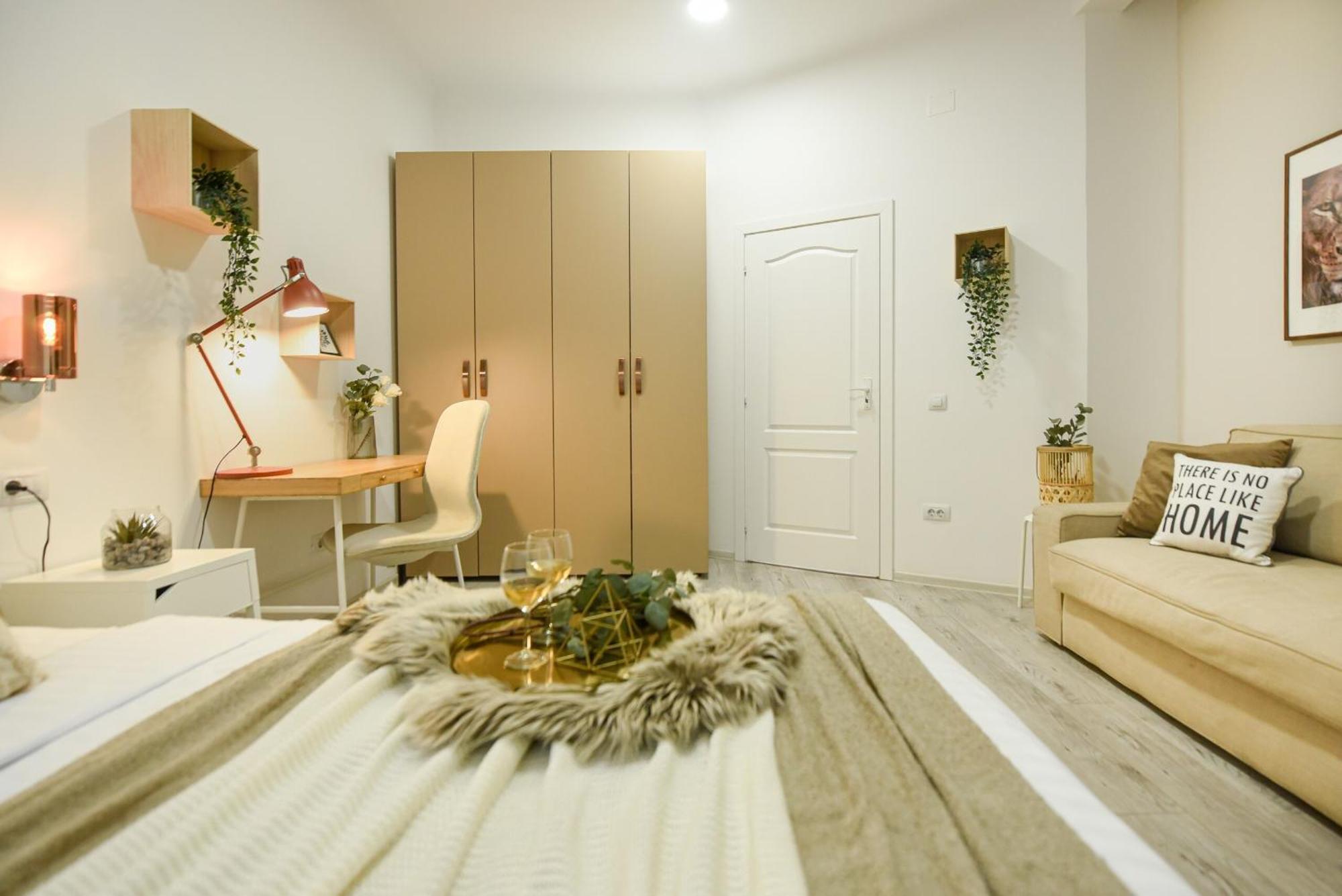 Ideal - Spacious & Modern Near Unirii Square