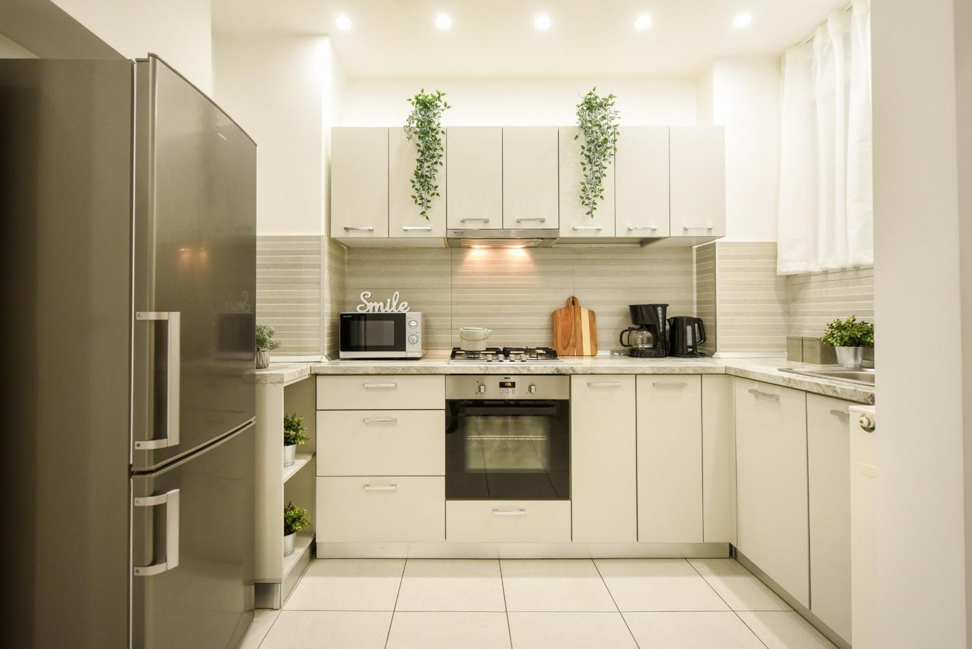 Ideal - Spacious & Modern Near Unirii Square